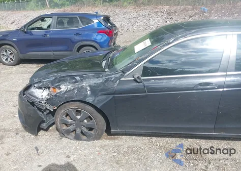 2009 Honda Accord 2.4 Ex-L z USA, uszkodzony, nr VIN 1HGCP26839A182285